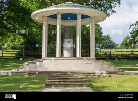 The Magna Carta Monument at Runnymede, built by the American Bar ...