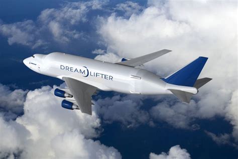 The Battle Of The Beasts: The Boeing Dreamlifter vs Airbus Beluga XL ...