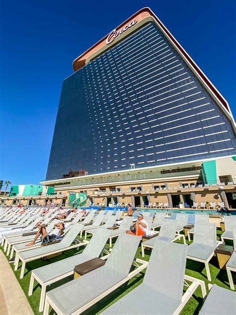 Circa Pool: 21 Things to Know About Stadium Swim (Las Vegas) - FeelingVegas