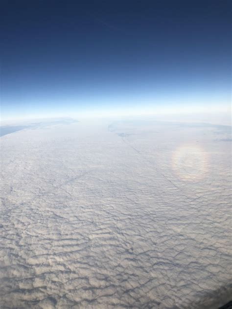 Full circle rainbow from my plane 🌈 Didn’t even know it was a thing : r ...