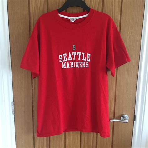 Seattle Mariners Vintage Tshirt - Medium - Red - No... - Depop