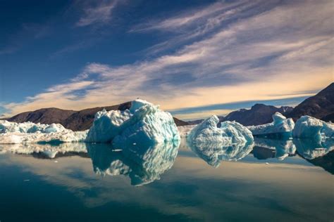 Icebergs in Greenland: Breathtaking photos show their true beauty (2024)