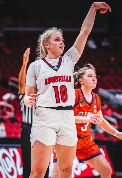 Louisville women's basketball - Tamela Wilhite