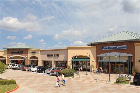 Dallas Malls and Shopping Centers: 10Best Mall Reviews