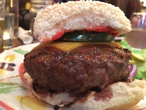 The Spiciest Burger in NYC - Island Burgers - Burger Weekly