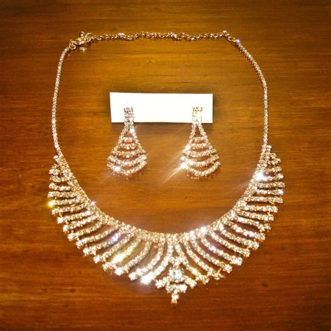 Sparkle Jewelry Set in Gold • Quinceanera-Boutique.com