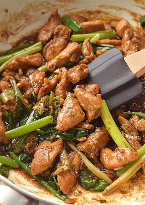 Easy and Under 30 mins Dinner fix with this Mongolian Chicken! If you ...