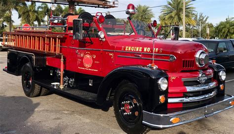 1956 Seagrave Antique Pumper FULLY RESTORED! (U0919) | Fenton Fire