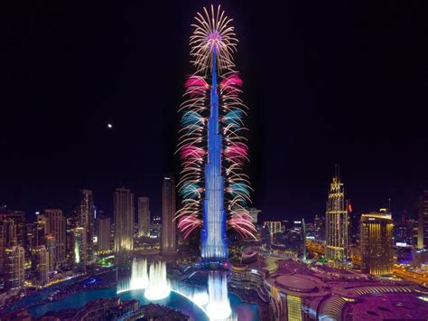 New Years Eve Celebration 2024 Fireworks, Burj Khalifa, Dubai, 31 ...