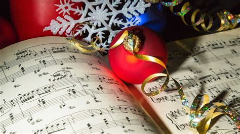 Here's where you can tune in Christmas music on KC radio