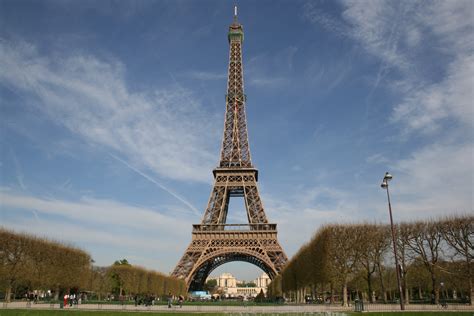 File:Eiffel tower-Paris.jpg