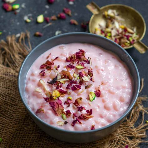 Rose Sabudana Kheer Recipe