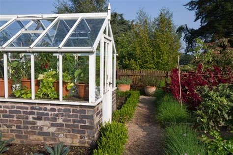 Guide To Greenhouse Gardening | The Family Handyman