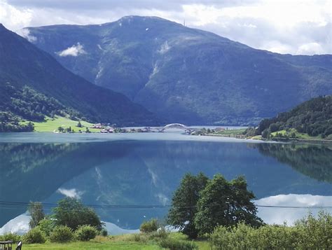 Sogndal Norway, calm fjord waters [5152 3888] : r/ImagesOfNorway