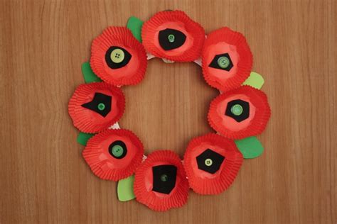 Remembrance Day Poppy Wreath - Mama.Papa.Bubba.