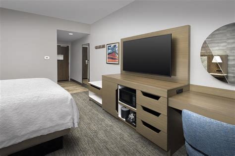 Hampton Inn Boston Logan Airport Chelsea | Stress-Free Stays & Parking ...