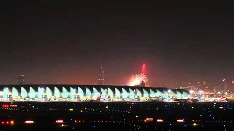 Happy New Year Fireworks 2016 By Emirates | Dubai Airport - YouTube