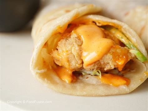 Crispy Chicken Paratha Roll – Food Fusion