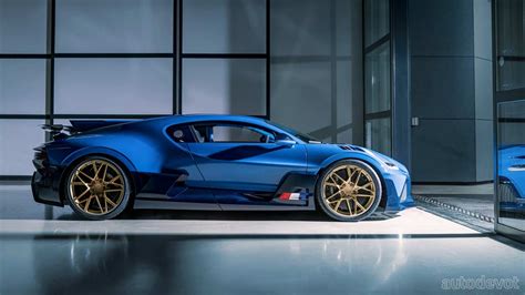 Final Bugatti Divo gets painted in 50 shades of blue - Autodevot