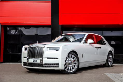 Rolls Royce Phantom VIII Hire | White - Platinum Executive Travel