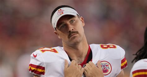 Chiefs' Travis Kelce Shaves Beard, Responds to Twitter Reaction with ...