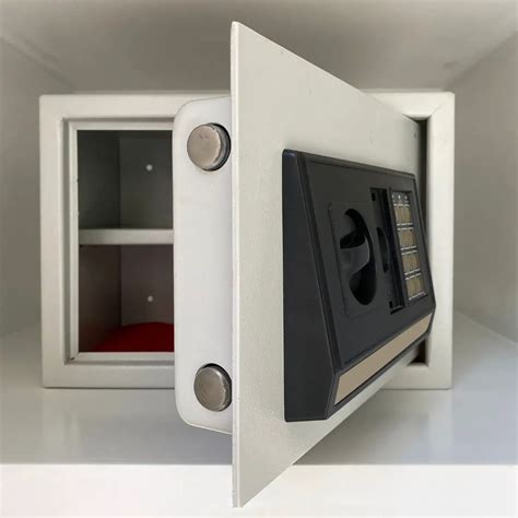 6 Best Fireproof Jewelry Safes in 2022 - getfireproofed.com