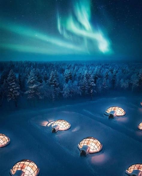 Experiencing the northern lights through a glass igloo in Finland 🇫🇮 ...