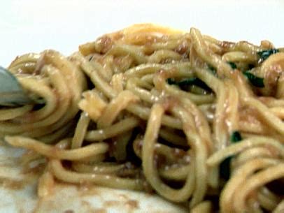 Spicy Pasta Salad With Smoked Gouda, Tomatoes and Basil Recipe | Ree ...