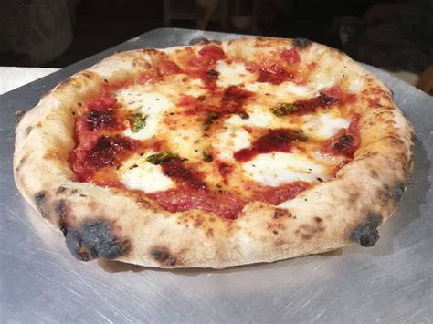 Authentic Italian/Neapolitan pizzas and toppings - MyPizzaCorner.com