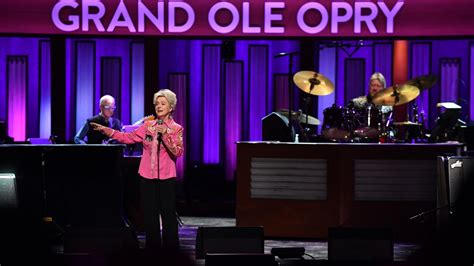 Grand Ole Opry’s 5,000th Show: How to Watch, Who’s Performing – Rolling ...