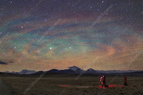 Banded airglow due to atmospheric gravity waves - Stock Image - C039 ...