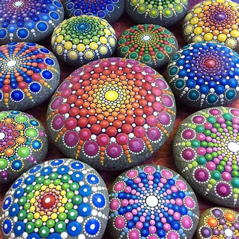 Ocean Stones - Beautiful painted pebbles | Geschilderde rotsen, Mandala ...