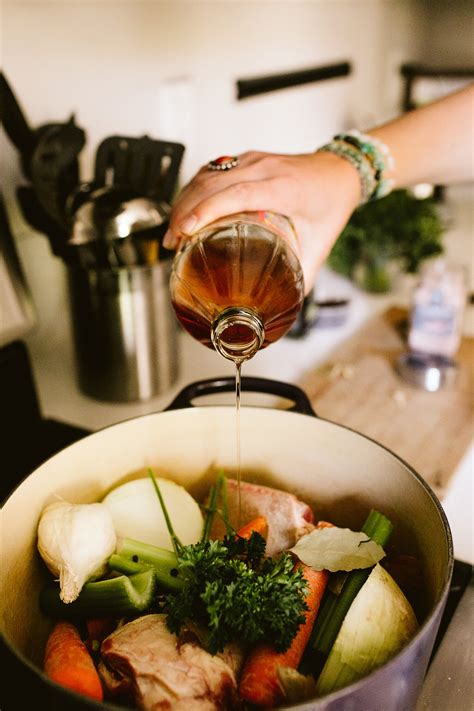 How to Make the Most Gelatinous Bone Broth — WILD + WELL | nutrition to ...