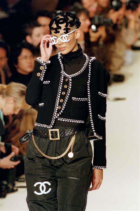 The Evolution of Chanel's Ready-To-Wear Runway Shows | Runway fashion ...