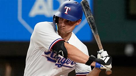 Texas Rangers: Corey Seager finally breaks his bat against Mets | wfaa.com