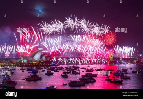 2023 sydney fireworks hi-res stock photography and images - Alamy