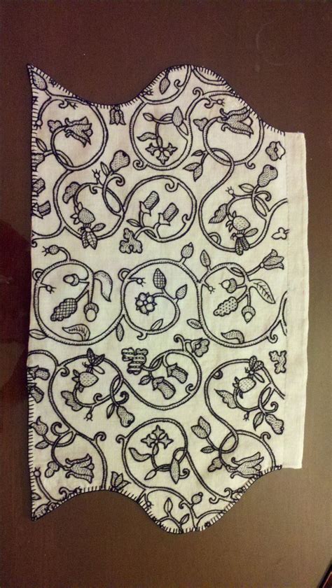 medieval embroidery - Recherche Google | Blackwork embroidery patterns ...