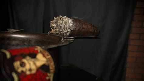 Cigar Review - Leather Rose by Drew Estate - Tuesday Night Cigar Club