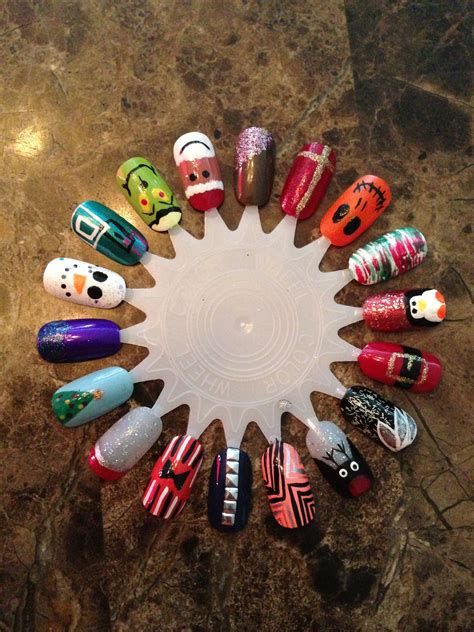 Holiday Nail Art Wheel by Yscasia Cummings