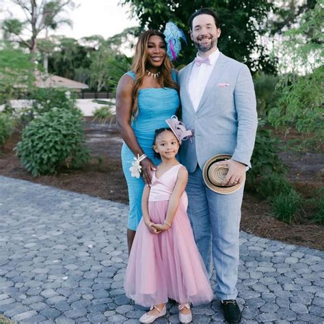 Serena Williams, Alexis Ohanian Strike Sweet Pose with Olympia at Niece ...