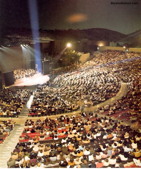 the studiotour.com - Universal Studios Hollywood - Amphitheater