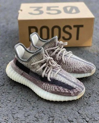 Color: 3 4 colors Adidas Yeezy 350 Boost V2 Shoes at best price in ...