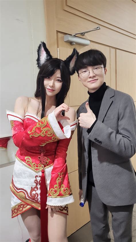 Faker and Ahri ~Cosplay by @nariddyang : r/faker