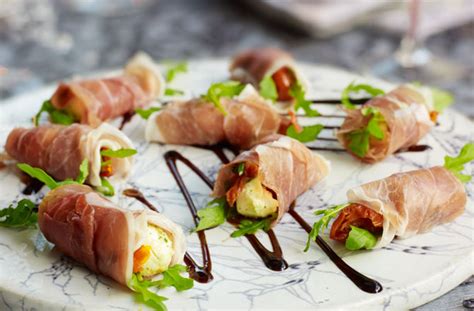 50 quick and easy canapes | GoodtoKnow