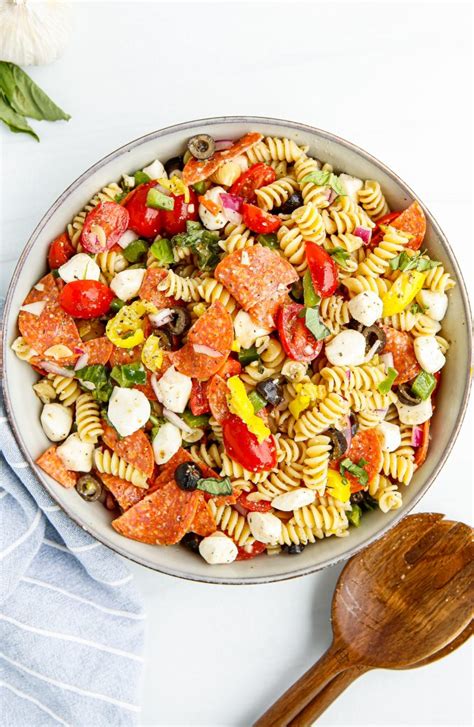 PIZZA PASTA SALAD + Eat Salad Every Day