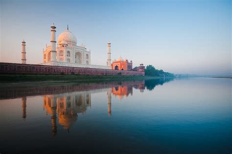 Magnificent Taj Mahal Tour With Boat Ride in River Yamuna