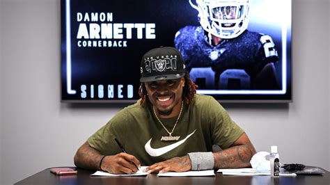 Raiders 2020 Draft Class signs rookie contracts