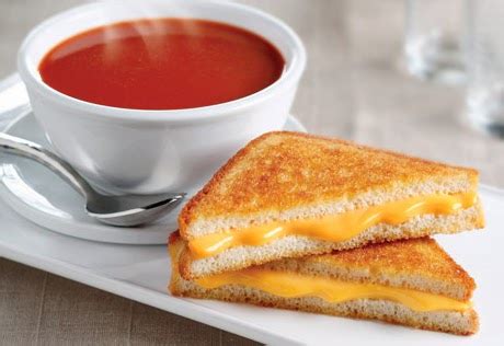 Henrie's Kitchen: Tomato Soup w/Grilled Cheese Sandwich