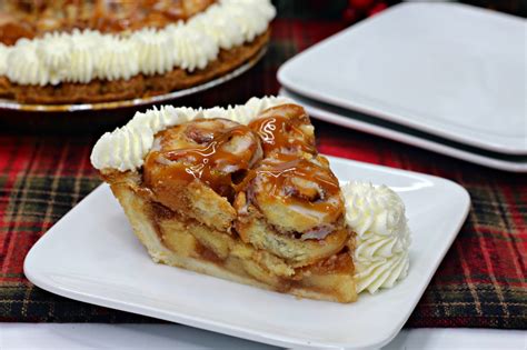 THE Unforgettable Cinnamon Roll Apple Pie Recipe