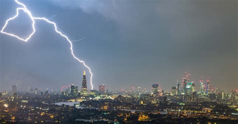 'Mother of thunderstorms' hits UK as lightning strikes 20,000 times ...